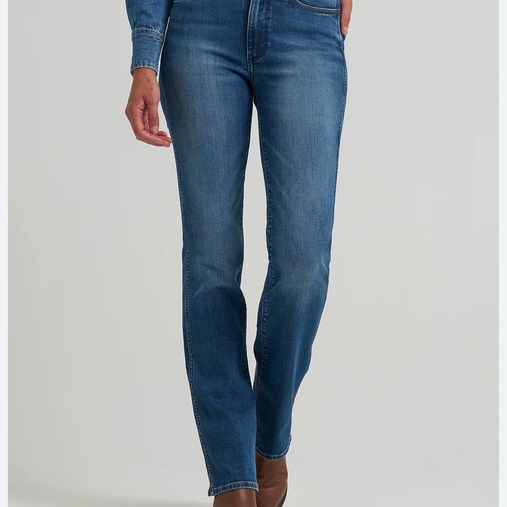 Wrangler Women's Boot Cut Blue Jeans